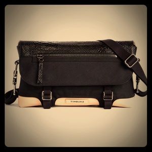 Timbuk2 Femme Demi Messenger Black and Tan